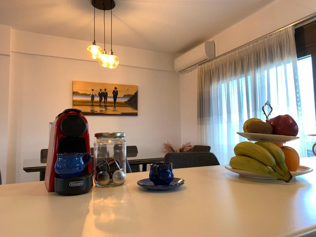 Angela Apartments カト・ダラトソ エクステリア 写真